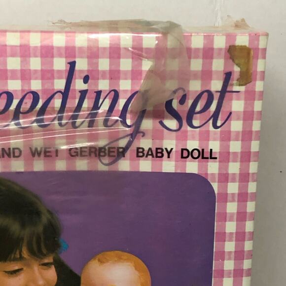 Vintage 1972 Milton Bradley Gerber Baby Doll and Feeding Set Pink Outfit in Box - Picture 2 of 6